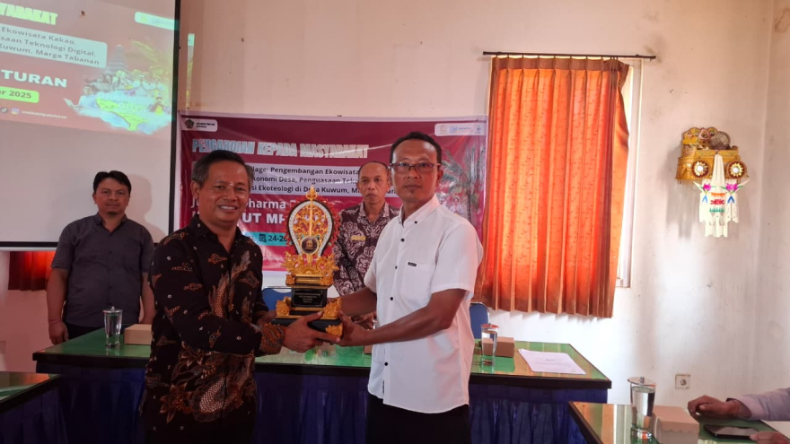 Smart Culture Village Pengembangan Ekowisata Kakao, Pemberdayaan Ekonomi Desa, Penguatan Teknologi Digital, serta Implementasi Ekoteologi di Desa Kuwum